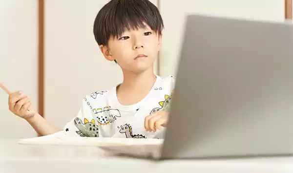 オンライン授業・ネット学習におすすめのパソコン｜小学生～社会人まで